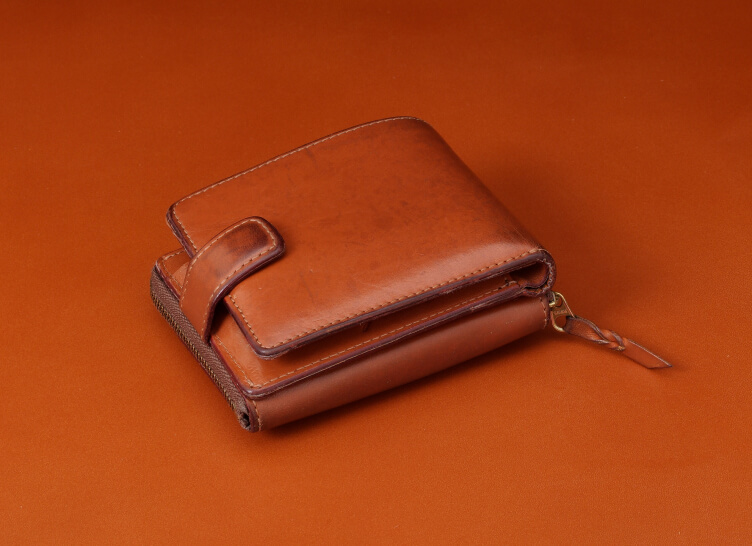 E160 ドル入れ付き札入れ